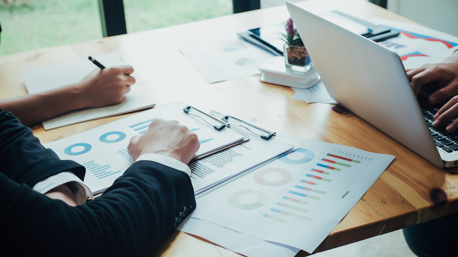 Invoice reports